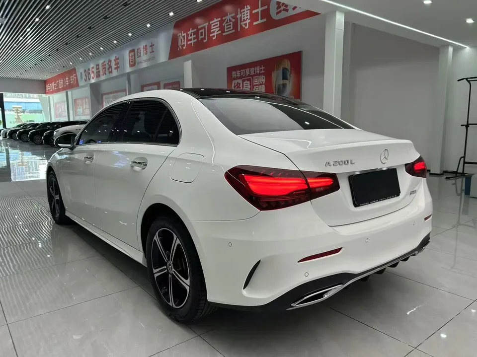 Mercedes-Benz Mercedes Benz A Class Mercedes-Benz A-Class 2023 A 200 L Sports Sedan Fashion Edition 2024 — миниатюра 2
