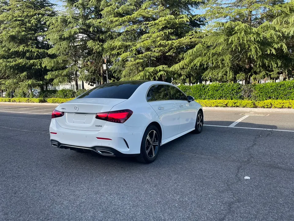 Mercedes-Benz Mercedes Benz A Class Mercedes-Benz A-Class 2023 A 200 L Sports Sedan Fashion Edition 2024 — миниатюра 4