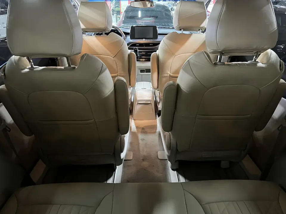 Buick GL8 Buick GL8 2023 Land Business Class 2.0T Comfort Edition 2022 — миниатюра 3