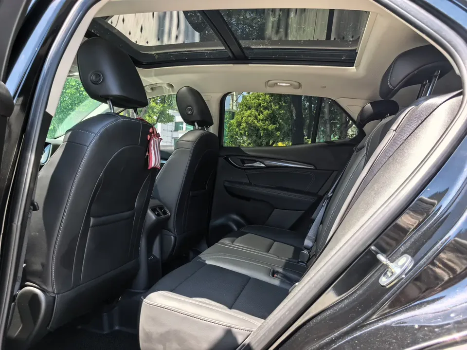 Buick Envision S facelift 652T two-wheel drive luxury model 2022 — миниатюра 3