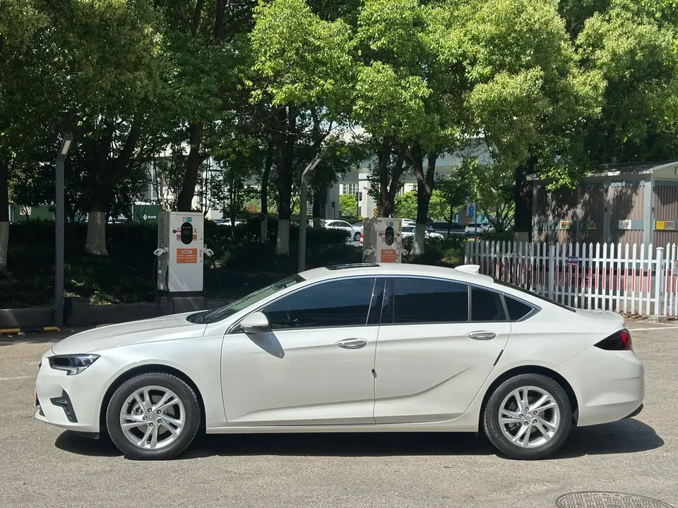Buick Majesty Regal 2023 552T Smart Edition 2023 — миниатюра 4