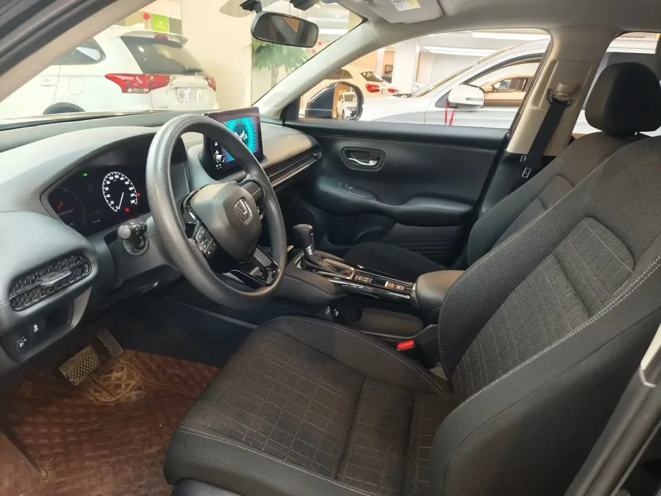 Honda HR-V 240TURBO CVT Premium Edition 2023 — миниатюра 5