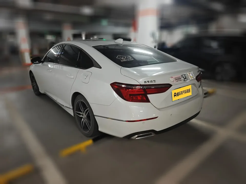 Honda Inspire 2022 Insignia 260TURBO Fine Edition 2022 — миниатюра 2