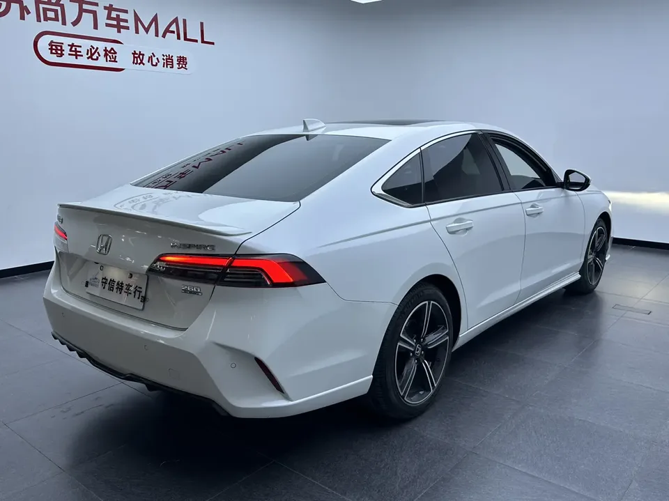 Honda Inspire Insignia 260TURBO Fine Edition 2023 — миниатюра 4