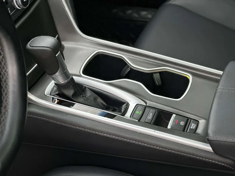 Honda Accord Accord 2022 260TURBO Deluxe Edition 2022 — миниатюра 3
