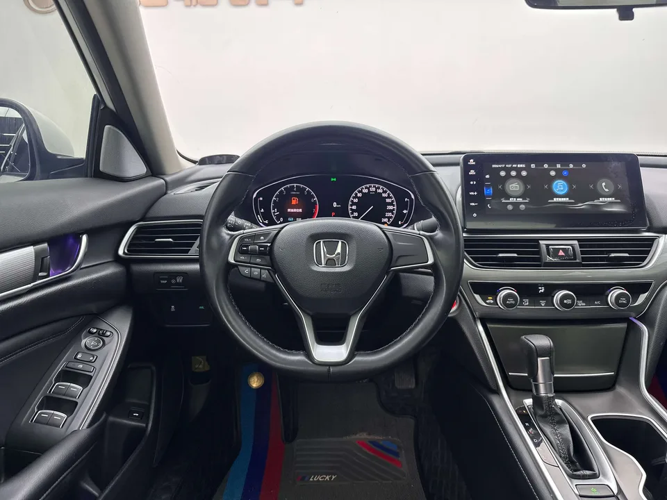 Honda Accord Accord 2022 260TURBO Deluxe Edition 2022 — миниатюра 5