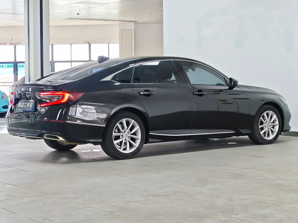 Honda Accord Accord 2022 260TURBO Deluxe Edition 2022 — миниатюра 4