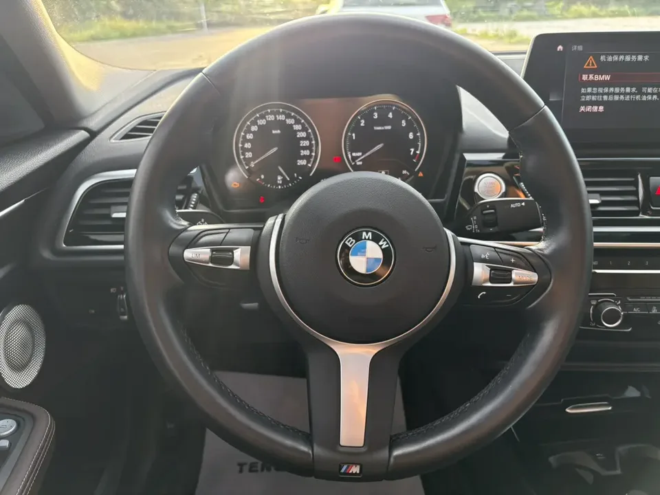BMW 1 Series facelift 120i M Sport Night Edition 2022 — миниатюра 5