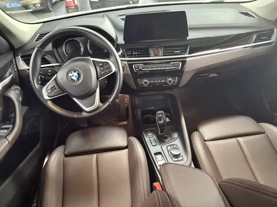 BMW X1 BMW X1 2022 sDrive20Li Exclusive Model 2022 — миниатюра 5