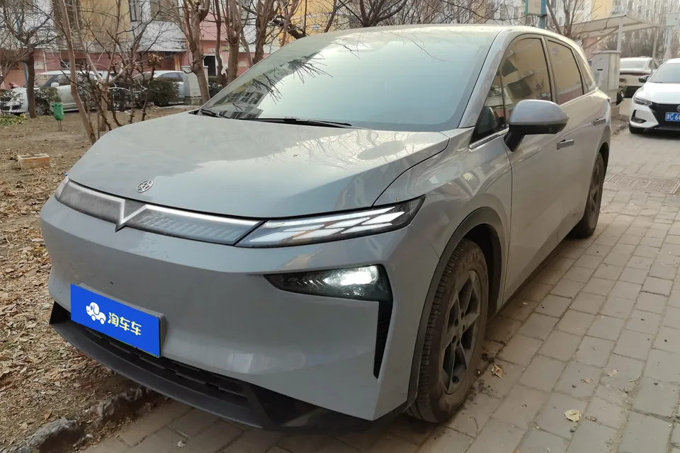 Kai Chen Venucia VX6 2025