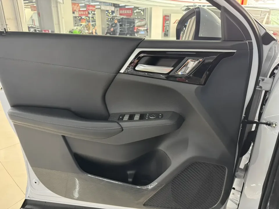Mitsubishi Outlander Outlander 2023 1.5T CVT two-wheel drive exclusive version with 5 seats 2022 — миниатюра 5