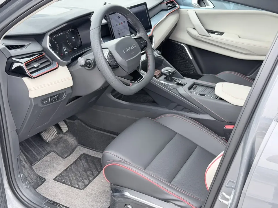 Lynk & Co 06 Lynk & Co 06 2023 Remix 1.5T Hero 2023 — миниатюра 5