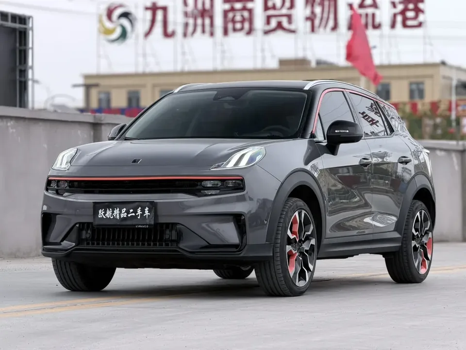 Lynk & Co 06 2023