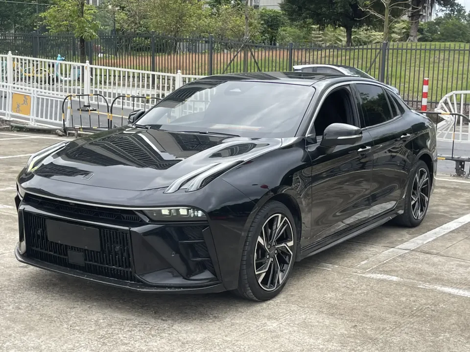 Lynk & Co 03 2022