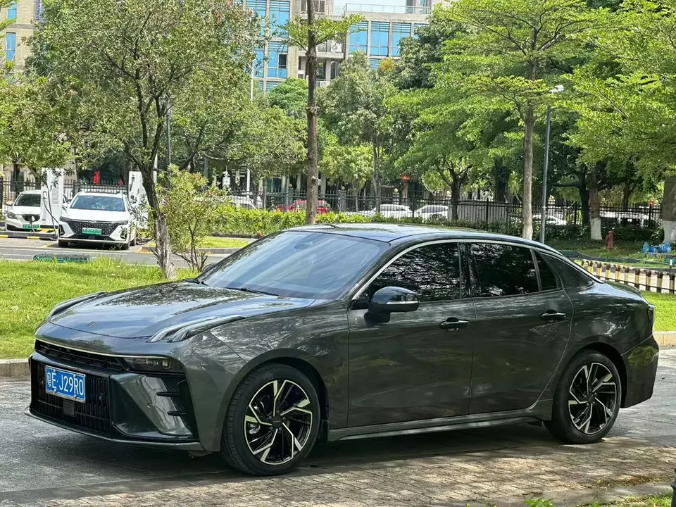 Lynk & Co 03 2023
