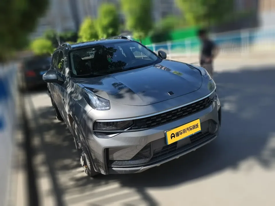 Lynk & Co 01 Lynk & Co 01 2021 2.0TD 2WD Pro 2022 — миниатюра 3
