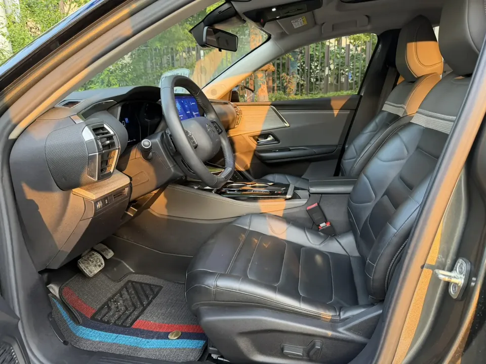 Citroen Versailles C5 X 1.6T Enjoy Extraordinary 2022 — миниатюра 3