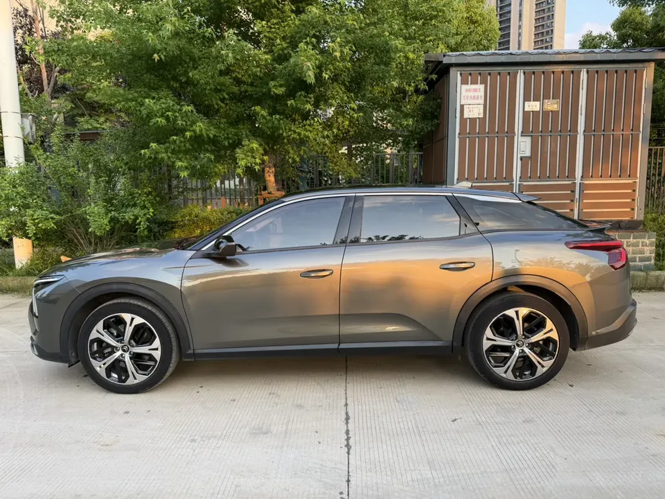 Citroen Versailles C5 X 1.6T Enjoy Extraordinary 2022 — миниатюра 4