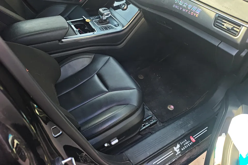Hongqi H5 classic Hongqi H5 Classic 2022 Classic 1.8T Automatic Intelligent Connected Flag Edition 2023 — миниатюра 3