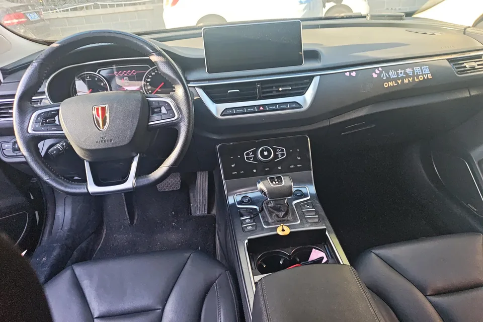 Hongqi H5 classic Hongqi H5 Classic 2022 Classic 1.8T Automatic Intelligent Connected Flag Edition 2023 — миниатюра 4