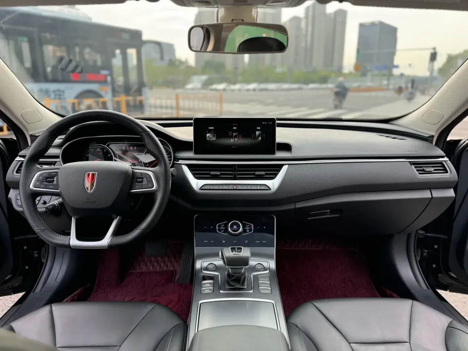 Hongqi H5 classic Hongqi H5 Classic 2022 1.5T DCT Flag Rhyme Edition 2023 — миниатюра 3