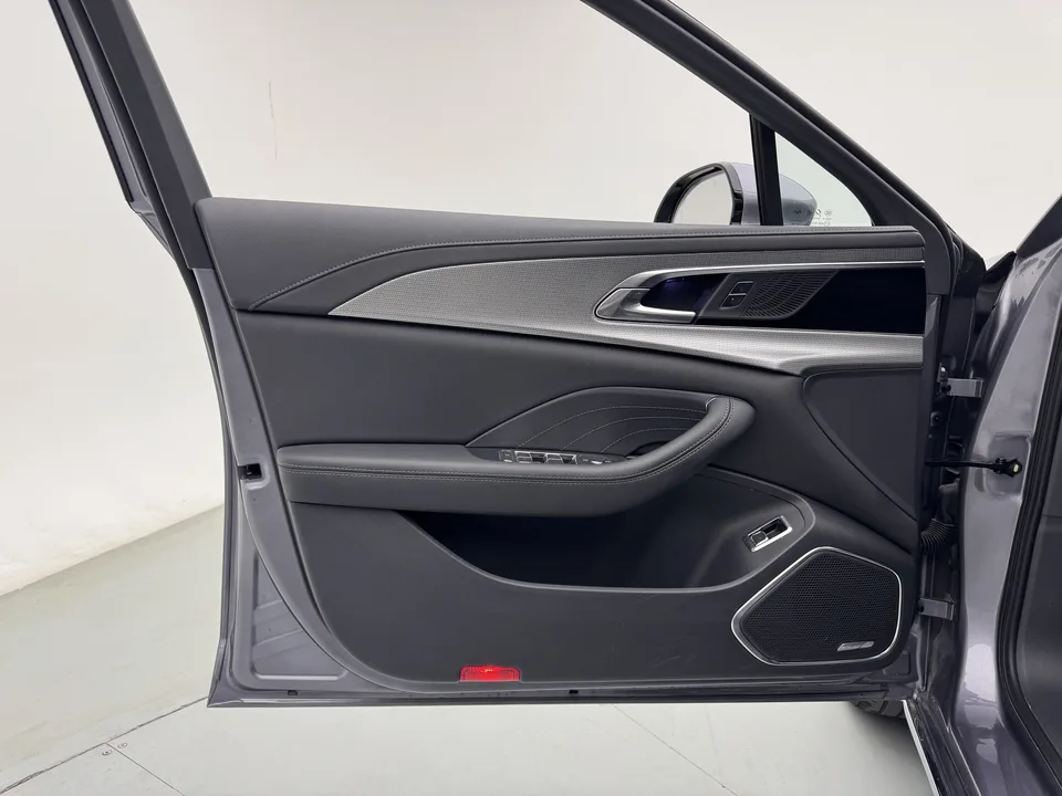 Hongqi H5 Hongqi H5 2023 2.0T Automatic Intelligent Connected Flag Edition 2022 — миниатюра 5