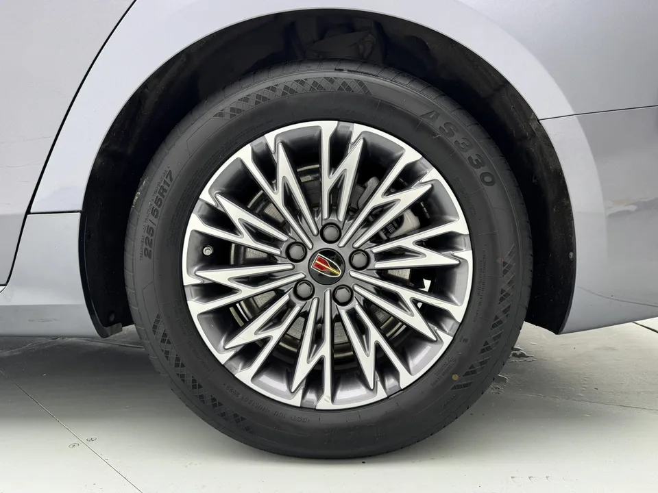Hongqi H5 2022