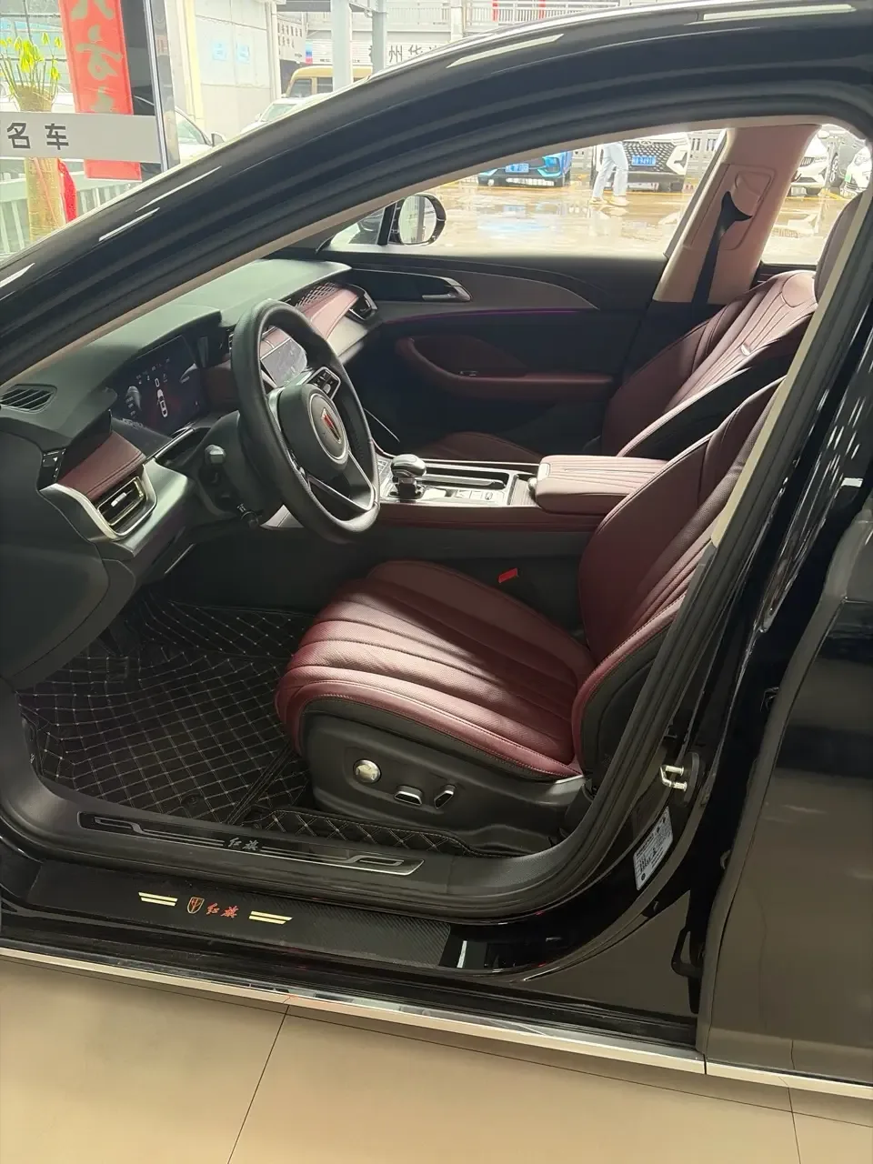 Hongqi H5 Hongqi H5 2025 2.0T Automatic Flagship 500,000 Commemorative Edition 2024 — миниатюра 4