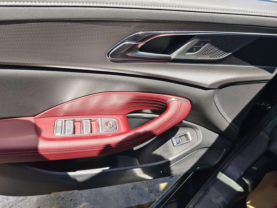 Hongqi H5 Hongqi H5 2023 2.0T Automatic Intelligent Connected Flag Edition 2023 — миниатюра 5