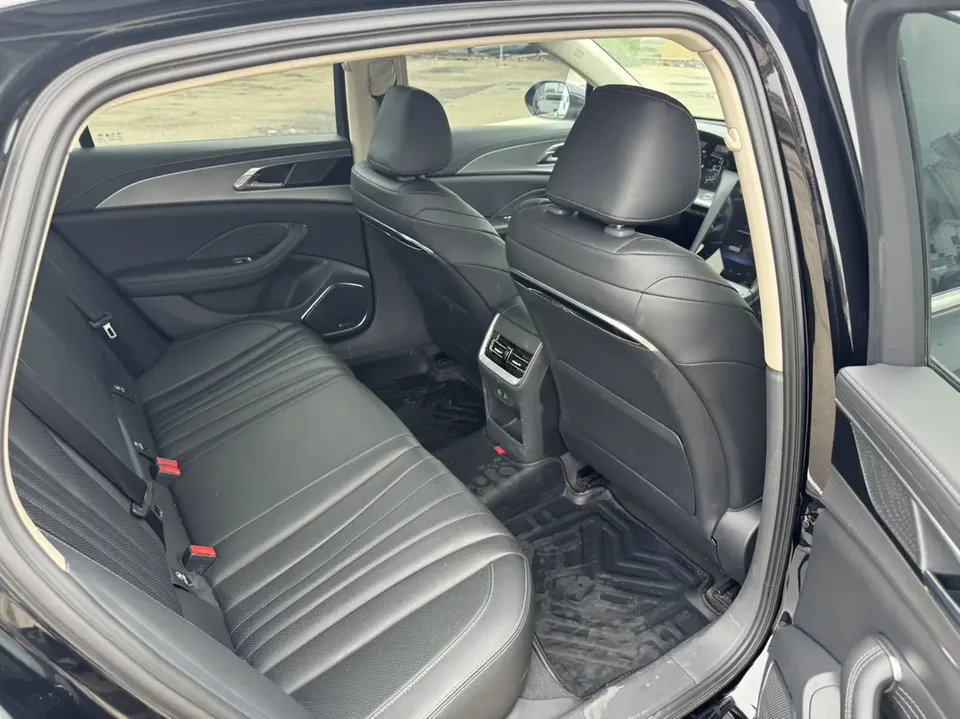 Hongqi H5 Hongqi H5 2023 1.5T DCT Zhilian Qiyue Edition 2023 — миниатюра 5