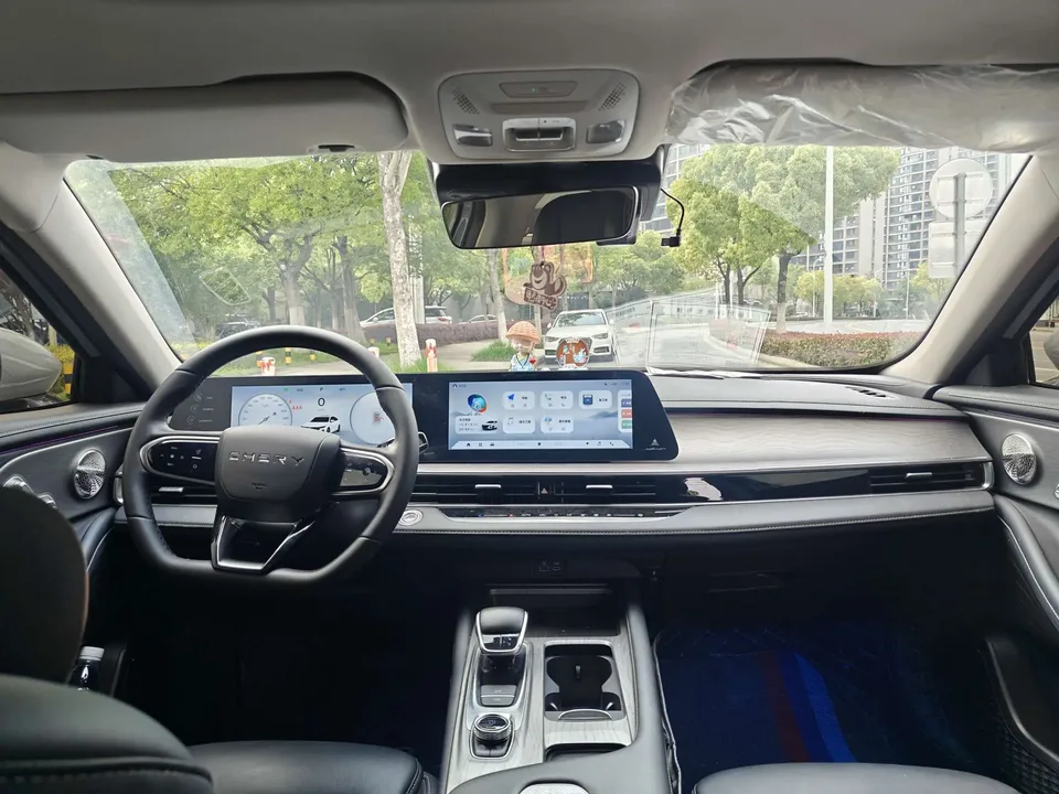Chery Arrizo 8 1.6TGDI DCT Intelligent 2024 — миниатюра 3