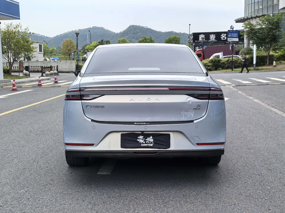 AION S Plus 70 smart version ternary lithium 2022 — миниатюра 2
