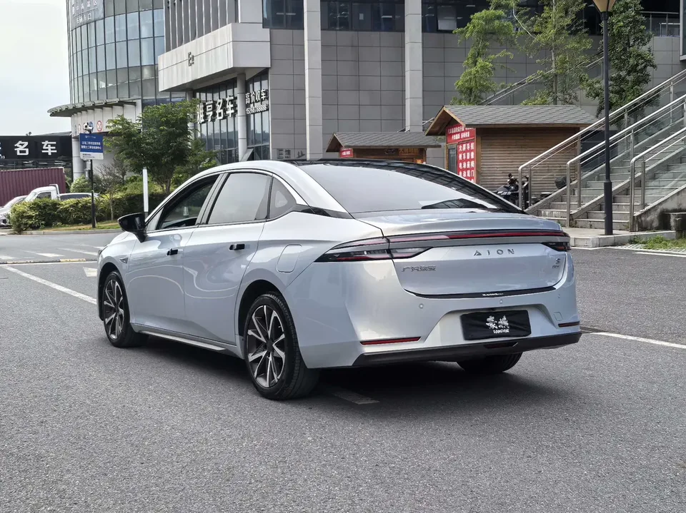 AION S Plus 70 smart version ternary lithium 2022 — миниатюра 4