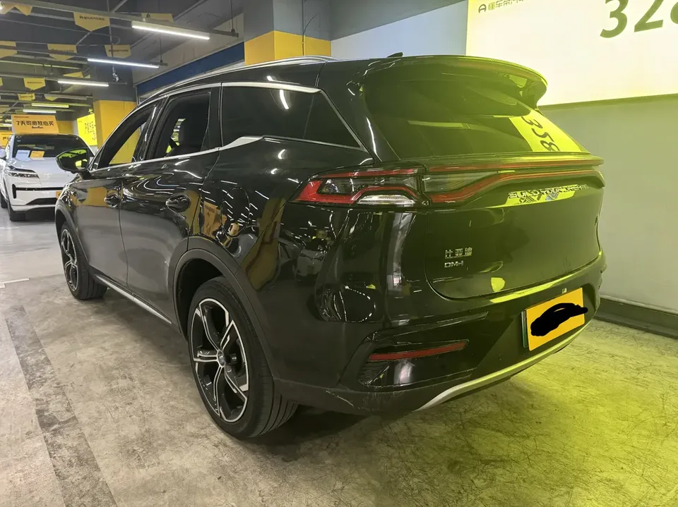 BYD Tang DM DM-i 1.5T 112KM Premium Edition 2022 — миниатюра 4