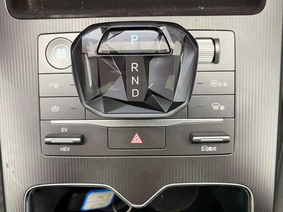 BYD Song L DM Intelligent Driving Edition DM-i 160KM Beyond Edition 2025 — миниатюра 3