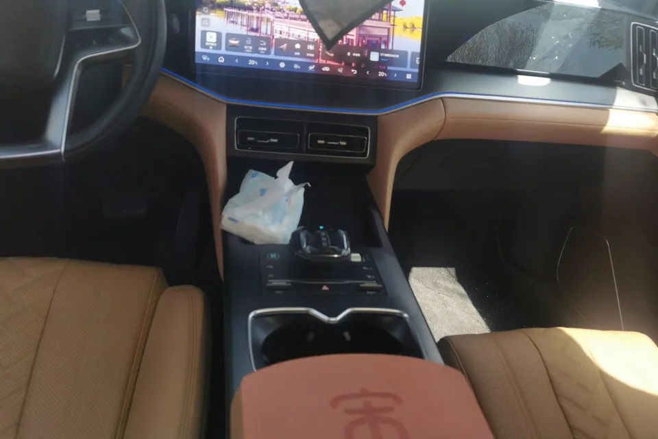 BYD Song L DM DM-i 160KM Excellence Edition 2025 — миниатюра 5