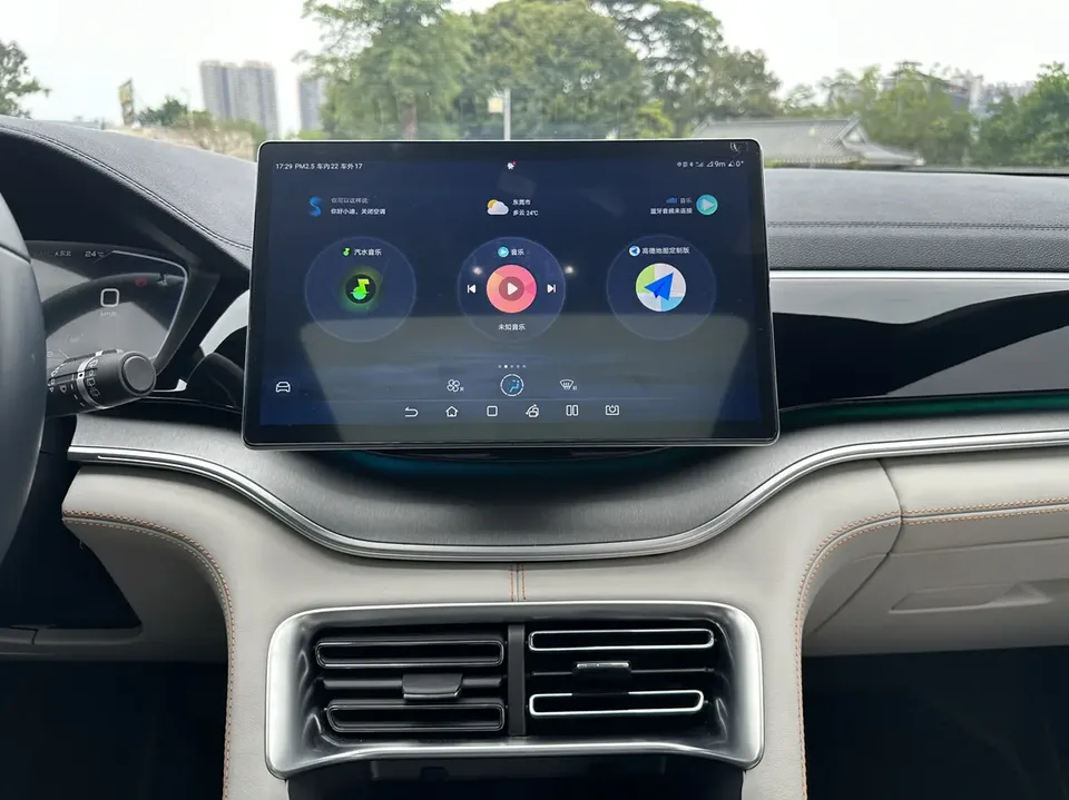 BYD Song PLUS DM DM-i Champion Edition 150KM Flagship PLUS 2023 — миниатюра 4