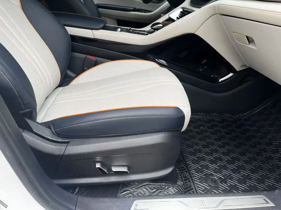 BYD Song PLUS DM DM-i Champion Edition 110KM Flagship PLUS 2023 — миниатюра 3