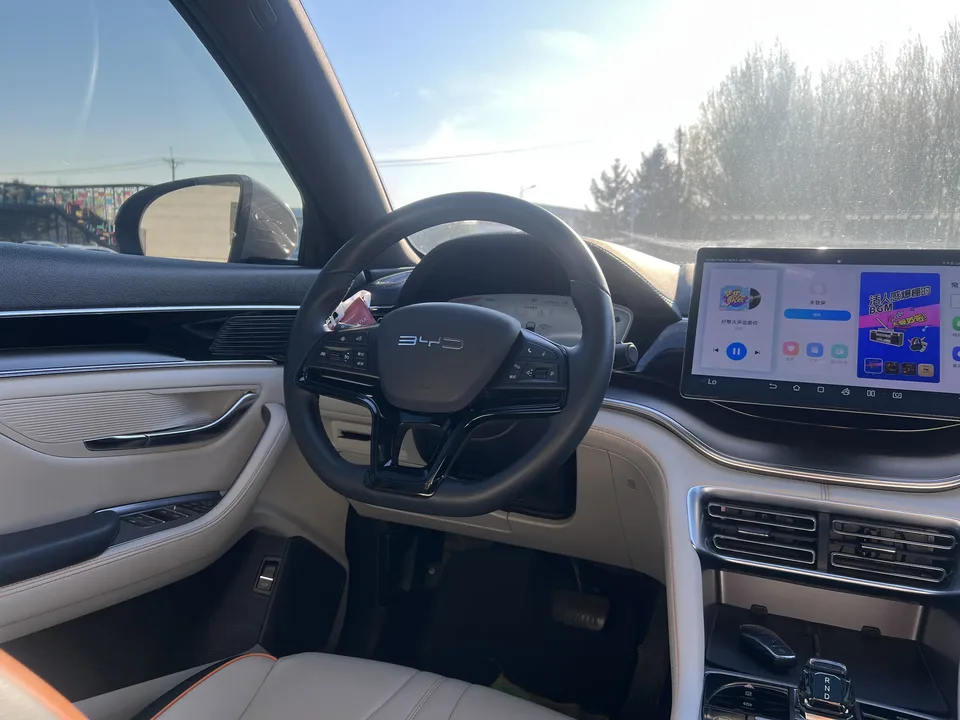 BYD Song PLUS DM DM-i Honor Edition 110KM Flagship Model 2024 — миниатюра 5
