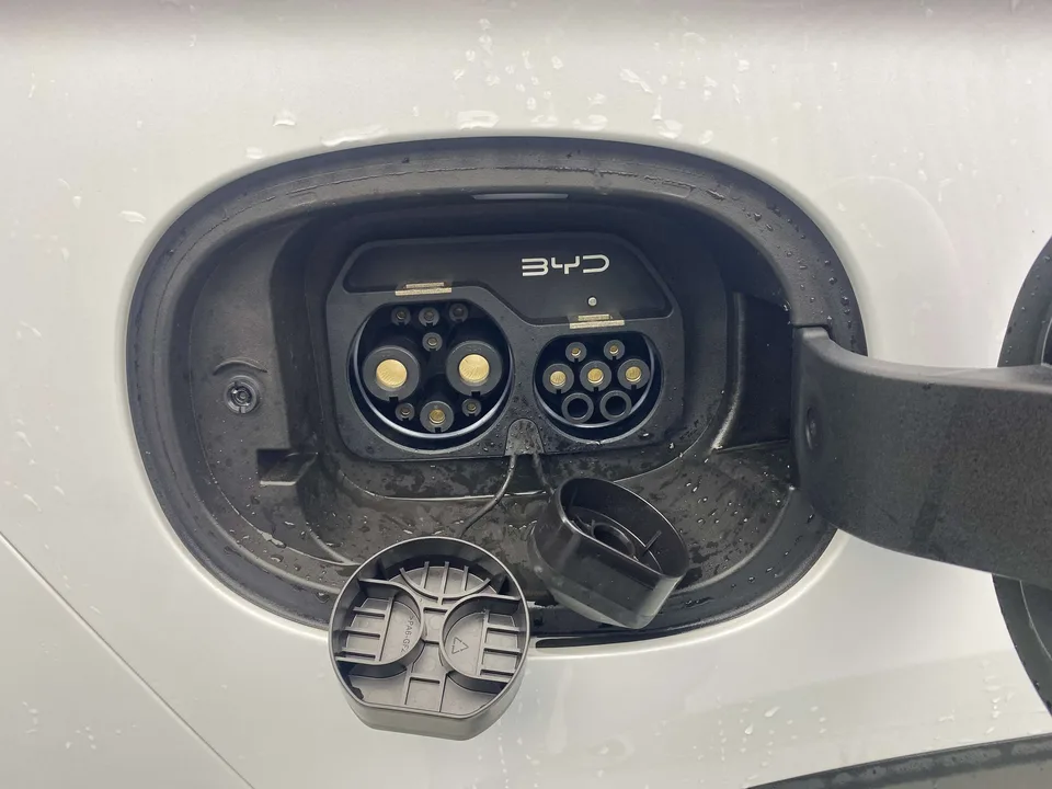 BYD Song Pro DM Second Generation Intelligent Driving Edition DM-i 115KM Beyond Edition 2025 — миниатюра 3