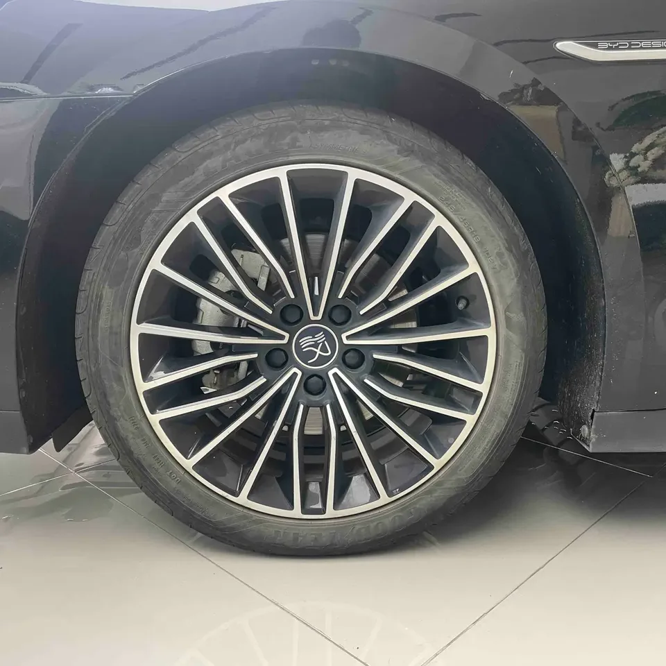 BYD Han DM DM-i Honor Edition 121KM Premium Edition 2024 — миниатюра 5