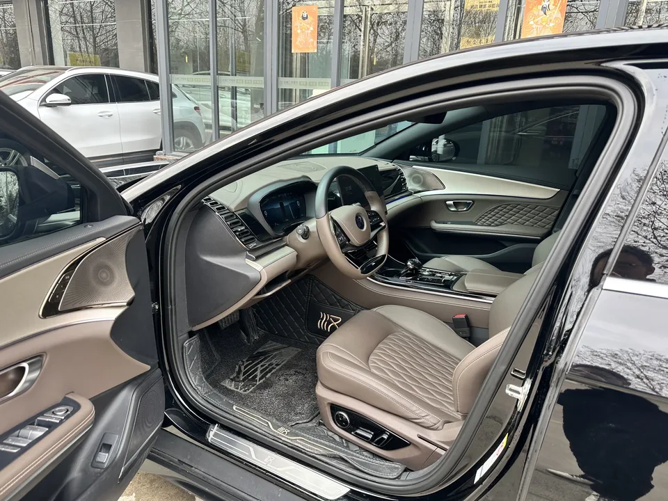 BYD Han DM DM-i Honor Edition 121KM Premium Edition 2024 — миниатюра 3
