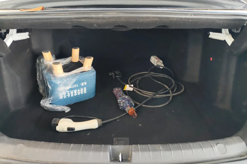 BYD Qin PLUS EV Honor Edition 420KM Leading Model 2024 — миниатюра 4