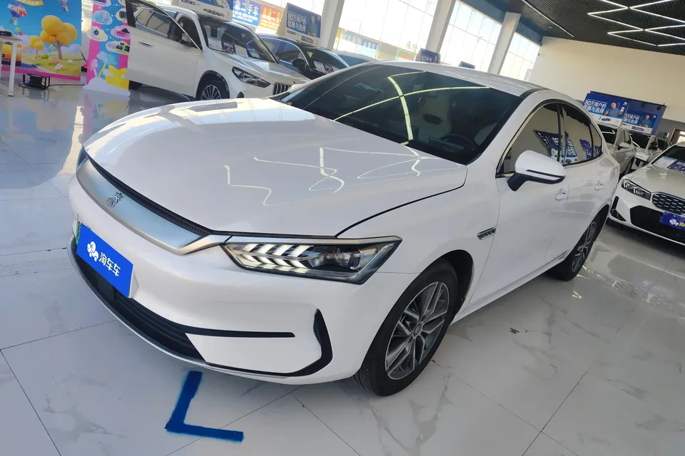 BYD Qin PLUS EV 2024