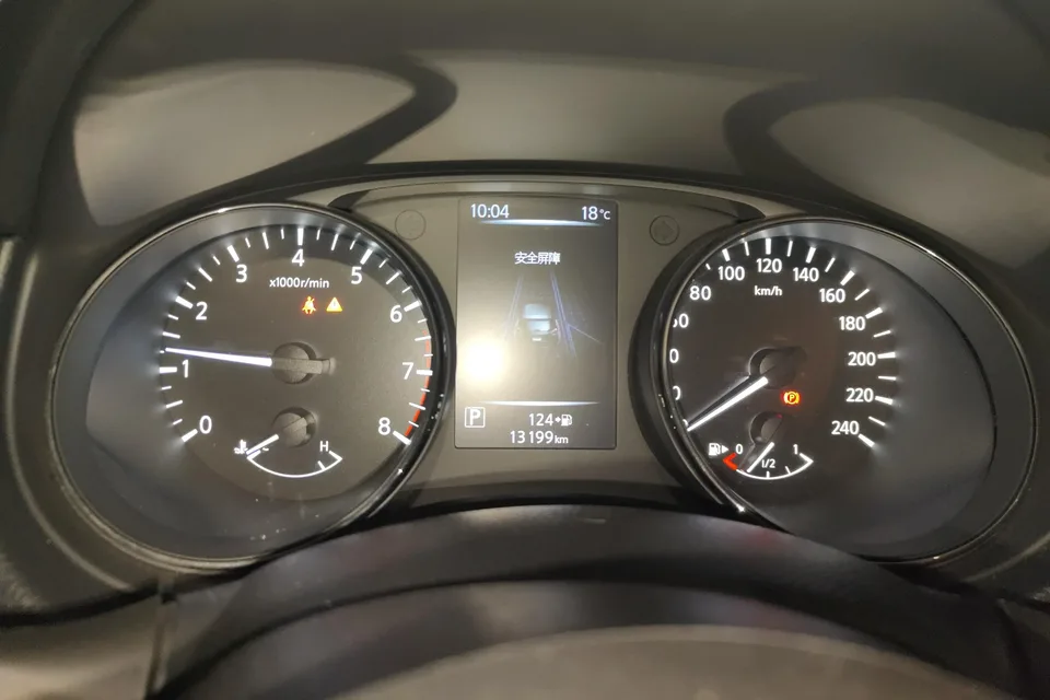 Nissan X-Trail Classic Edition 2.0L 2WD Smart Connection Comfort Edition 2024 — миниатюра 3