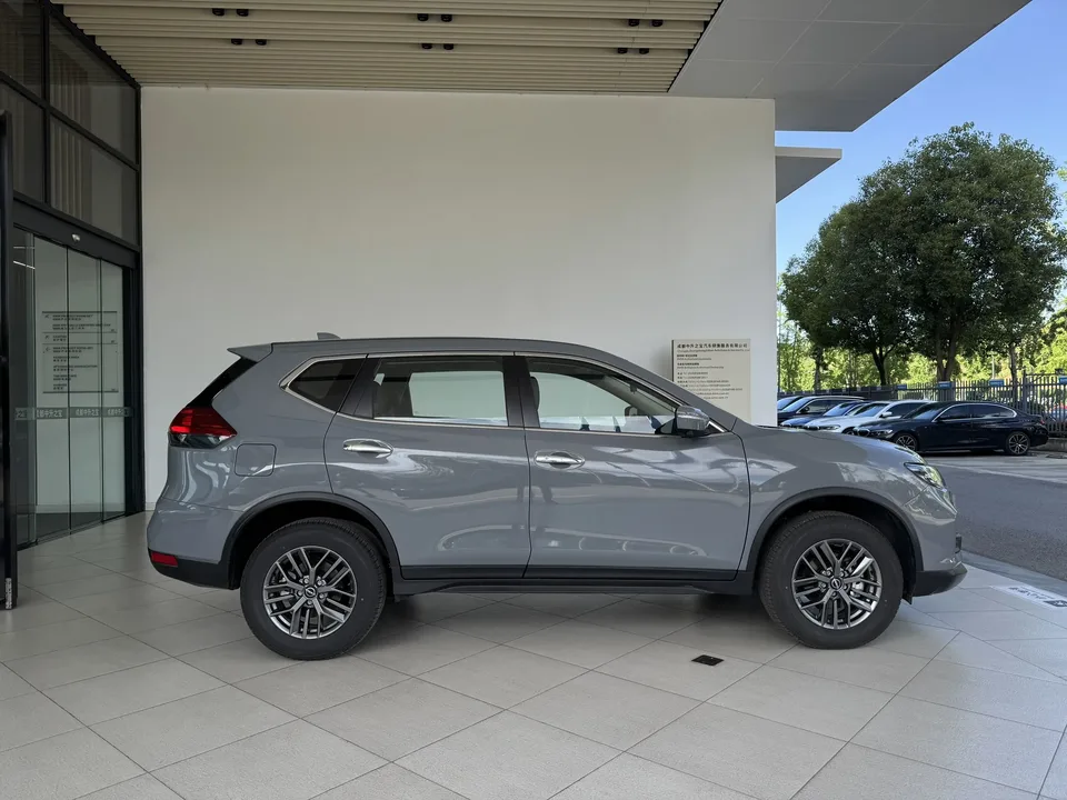 Nissan X-Trail X-Trail Honor 2.0L 2WD Leading Edition 2025 — миниатюра 4