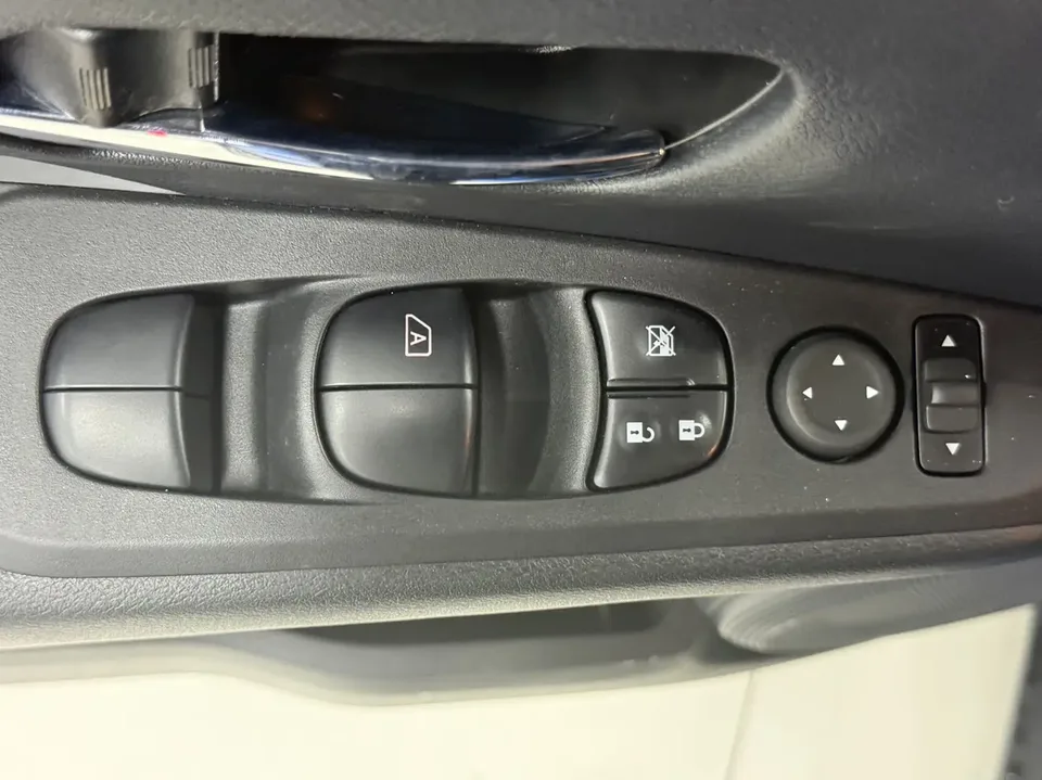 Nissan Jinke Jinke 2022 1.5L XV TOP CVT flagship version 2022 — миниатюра 5