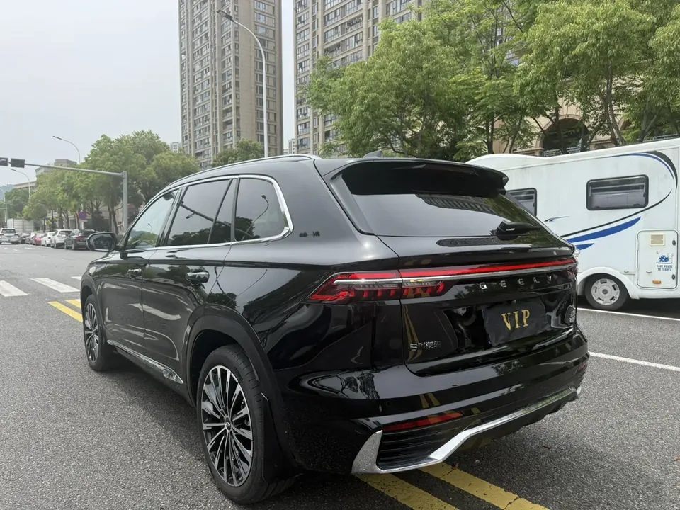Geely Monjaro Geely Xingyue L 2026 2.0TD High-Power Automatic Two-Wheel Drive Oriental Star Edition 2025 — миниатюра 2