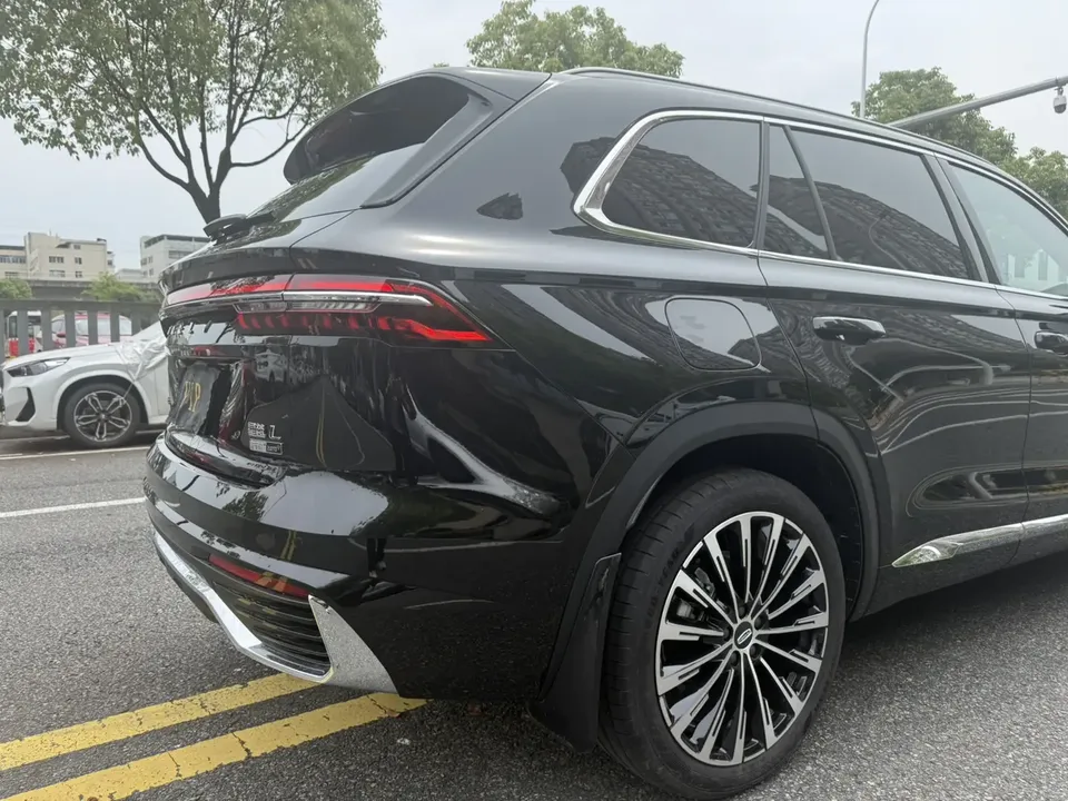 Geely Monjaro Geely Xingyue L 2026 2.0TD High-Power Automatic Two-Wheel Drive Oriental Star Edition 2025 — миниатюра 3