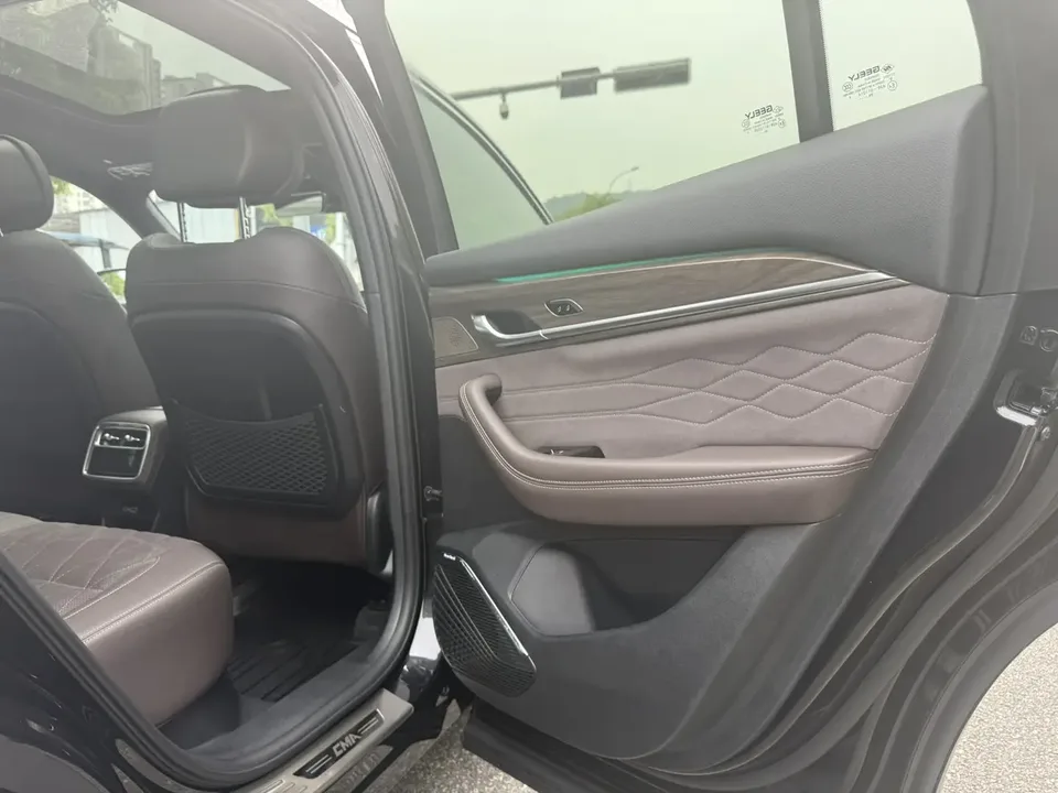 Geely Monjaro Geely Xingyue L 2026 2.0TD High-Power Automatic Two-Wheel Drive Oriental Star Edition 2025 — миниатюра 4